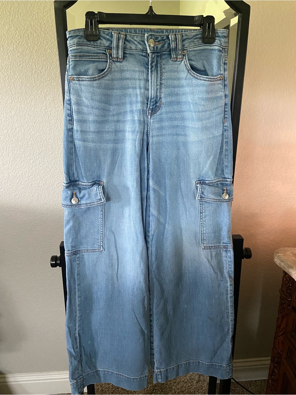 American Eagle Outfitters Light Blue Wide-Leg Cargo Jeans